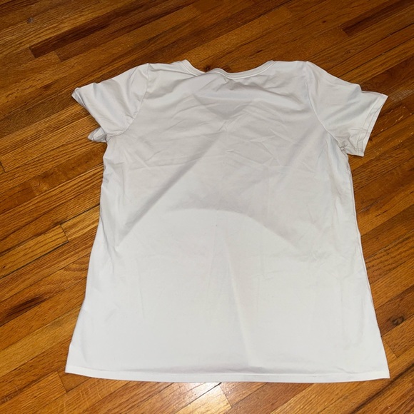 Nike Tee Shirt - Picture 2 of 2